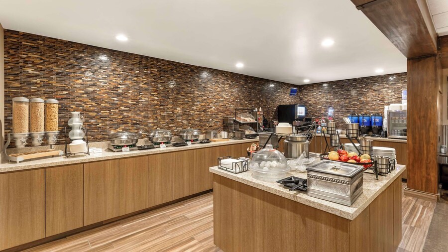 Best Western CottonTree Inn