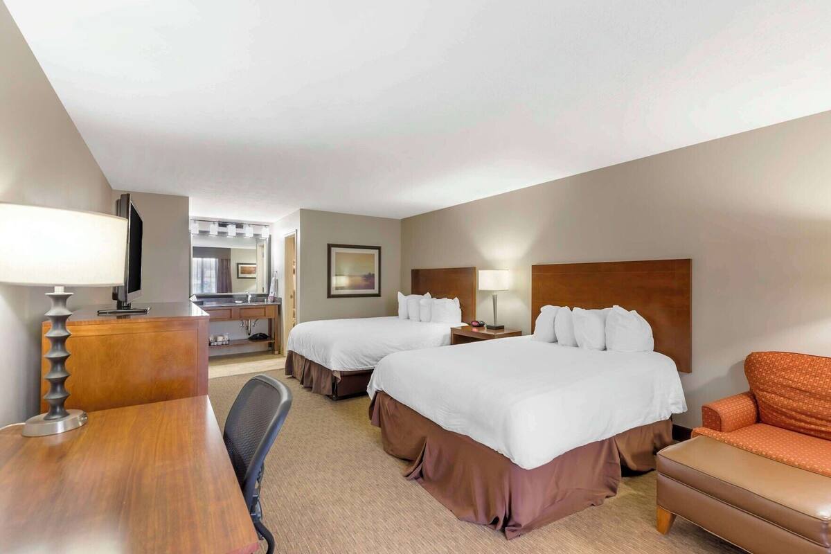 Pillowtop beds, desk, laptop workspace, iron/ironing board