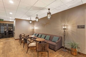 Daily full breakfast for a fee - Best Western CottonTree Inn (Rawlins)