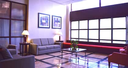 Hamilton Plaza Hotel & Conference Center