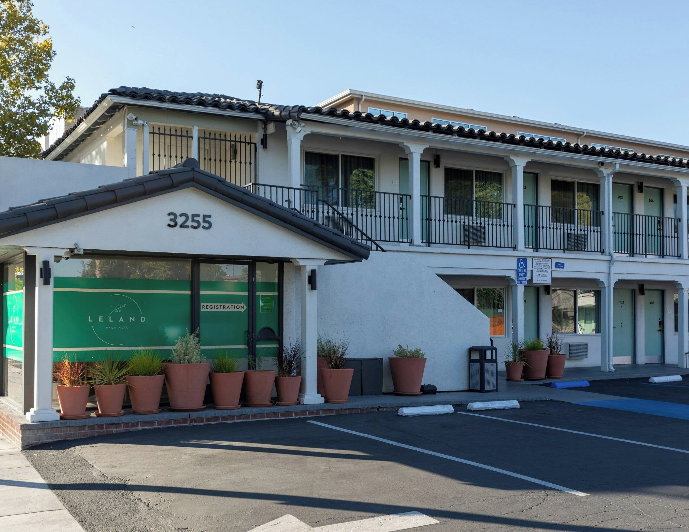 Fachada de la propiedad