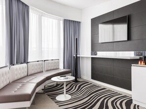 Suite, 1 Double Bed, Balcony