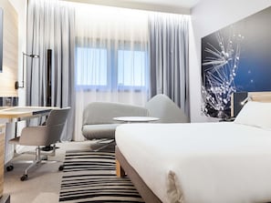 Executive-Zimmer | Hochwertige Bettwaren, Betten mit Memory-Foam-Matratzen, Zimmersafe