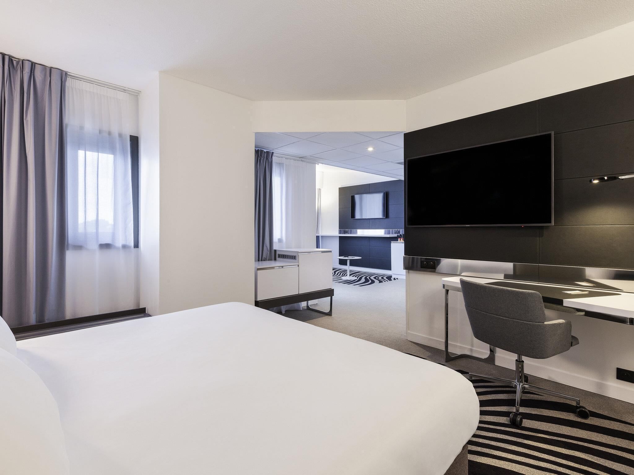 Suite, 1 lit double, balcon | Literie de qualité supérieure, matelas mémoire de forme
