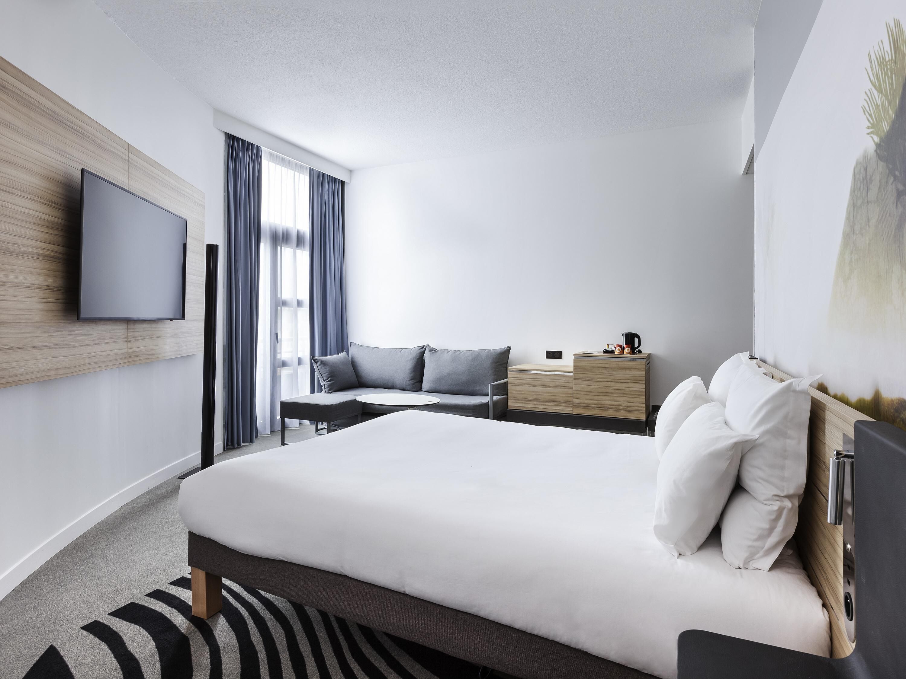 Chambre classique, Plusieurs lits | Literie de qualité, lit avec matelas en mousse à mémoire, coffre-fort