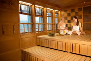 Couples treatment rooms, sauna, steam room, body treatments