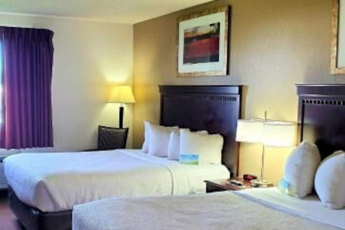 Desk, iron/ironing board, free cots/infant beds, free WiFi
