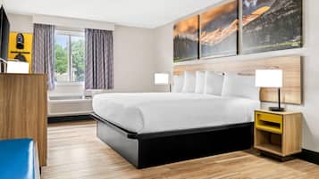 Rom – standard, 1 kingsize-seng | Skrivebord, strykejern/-brett og barnesenger (inkludert)