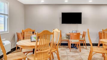 Tägliches inbegriffenes großes Frühstück