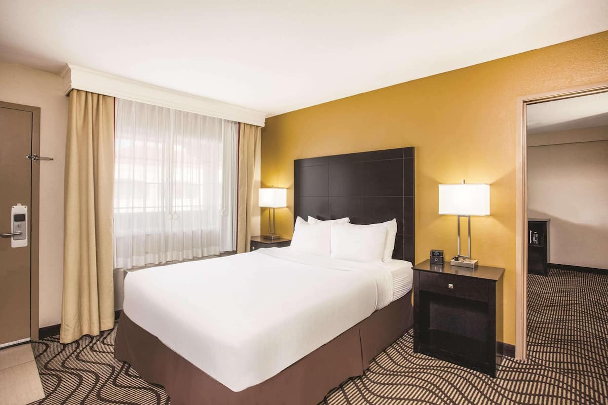 Premium bedding, pillowtop beds, desk, iron/ironing board