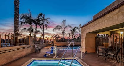 La Quinta Inn & Suites by Wyndham Carlsbad - Legoland Area