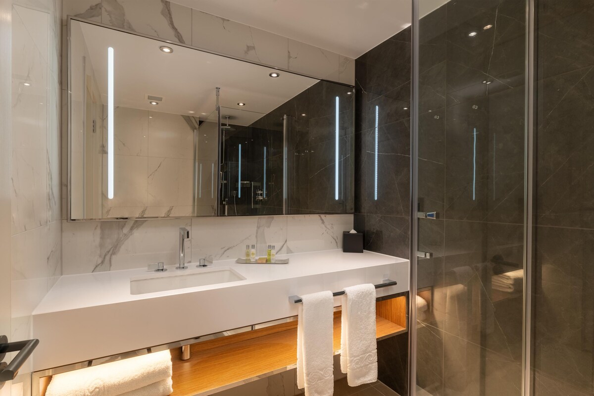 Dusche im Bad