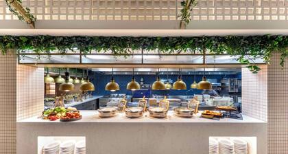 Hilton London Metropole