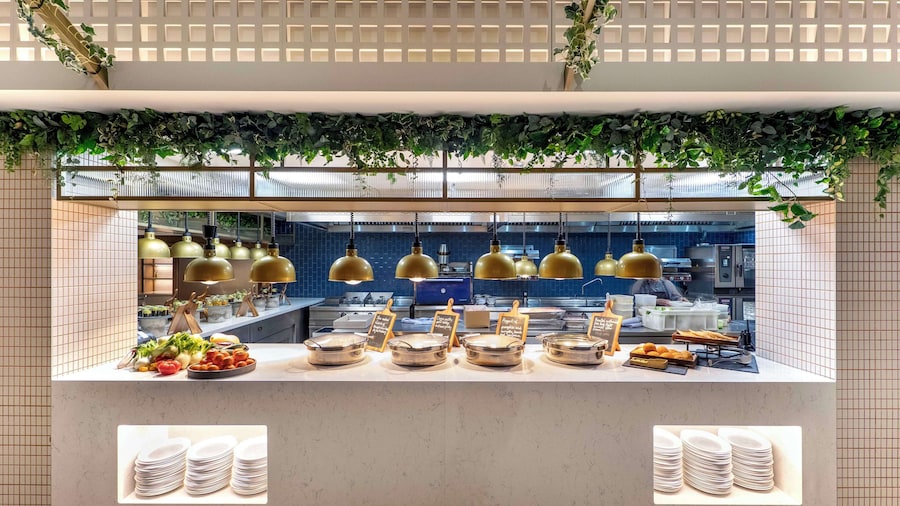 Hilton London Metropole