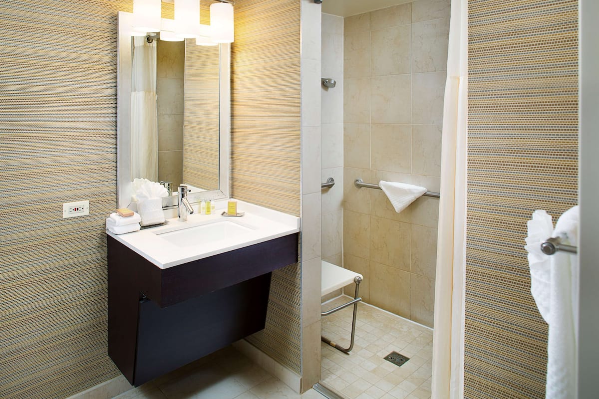 premium bedding, pillow-top beds, in-room safe, desk