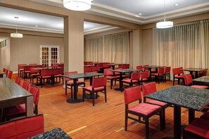 Breakfast, lunch and dinner served - Courtyard St. Cloud (St Cloud)