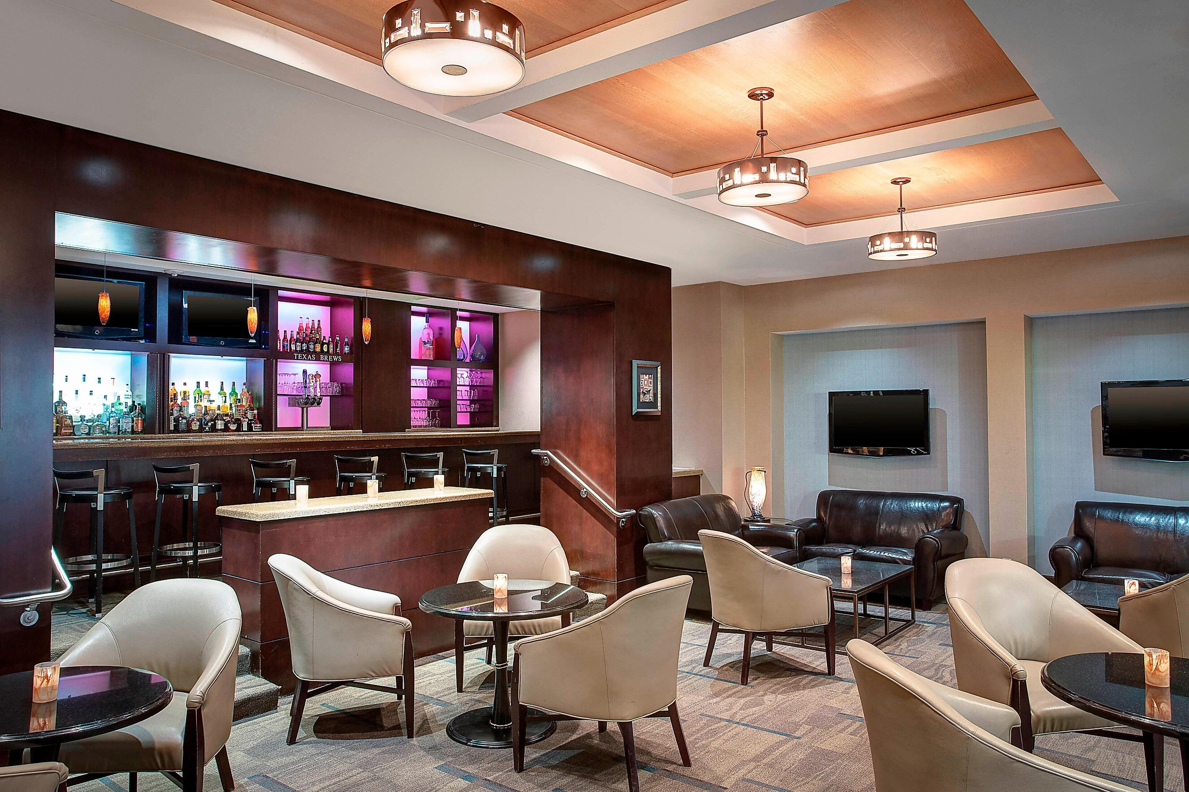 Serves dinner and happy hour