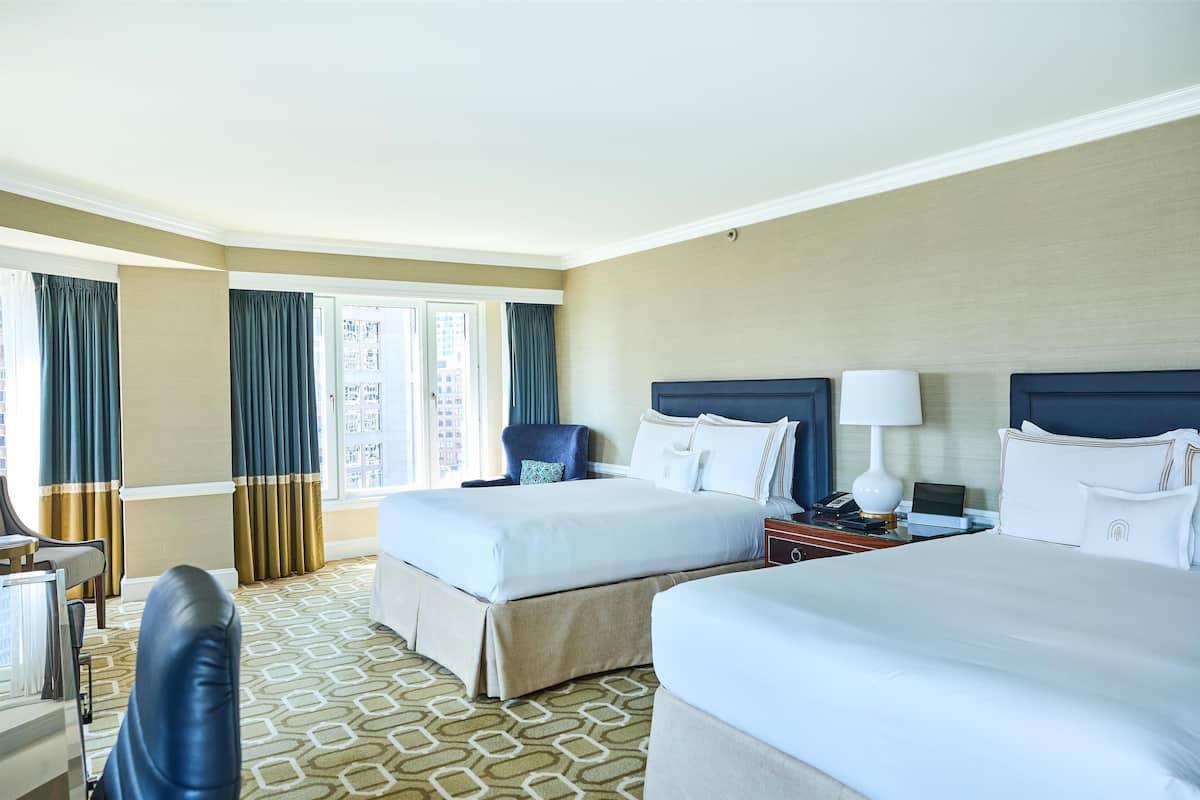Habitación doble superior, vista a la ciudad | 1 habitación, sábanas italianas Frette y ropa de cama de alta calidad