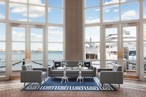 Sala de estar en el lobby