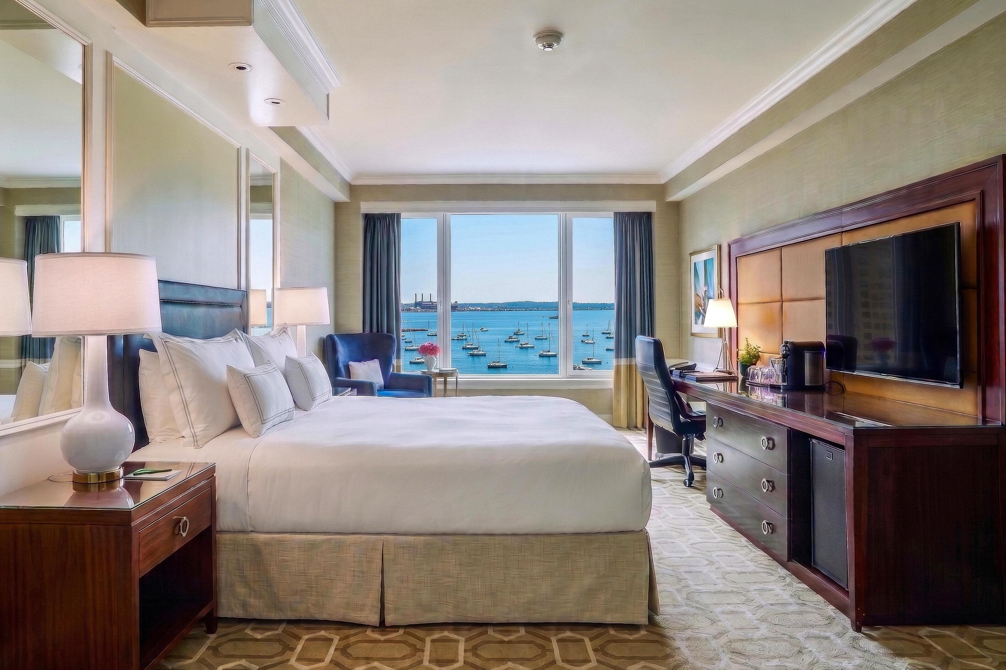 Superior Room, 1 King Bed, Harbor View | Frette Italian sheets, premium bedding, pillowtop beds, minibar