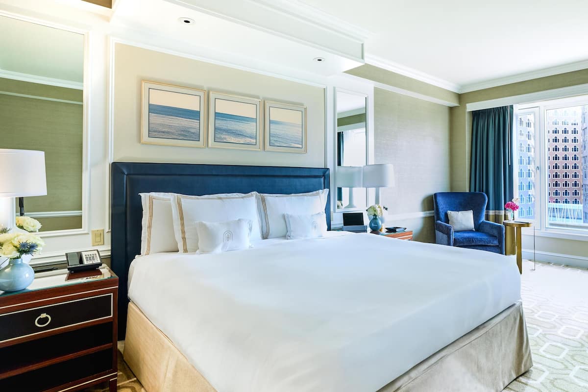 Superior Room, 1 King Bed | Frette Italian sheets, premium bedding, pillow-top beds, minibar