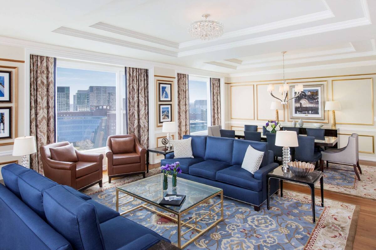 Suite, 1 King Bed (Constitution Suite) | Frette Italian sheets, premium bedding, pillow-top beds, minibar