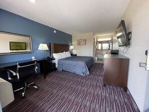 Standard Room, 1 King Bed, Smoking | 1 bedroom, blackout drapes, free WiFi, bed sheets