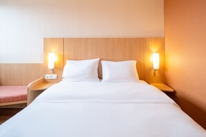 ダブルルーム 禁煙 | デスク、防音設備、アイロン / アイロン台、WiFi (無料)