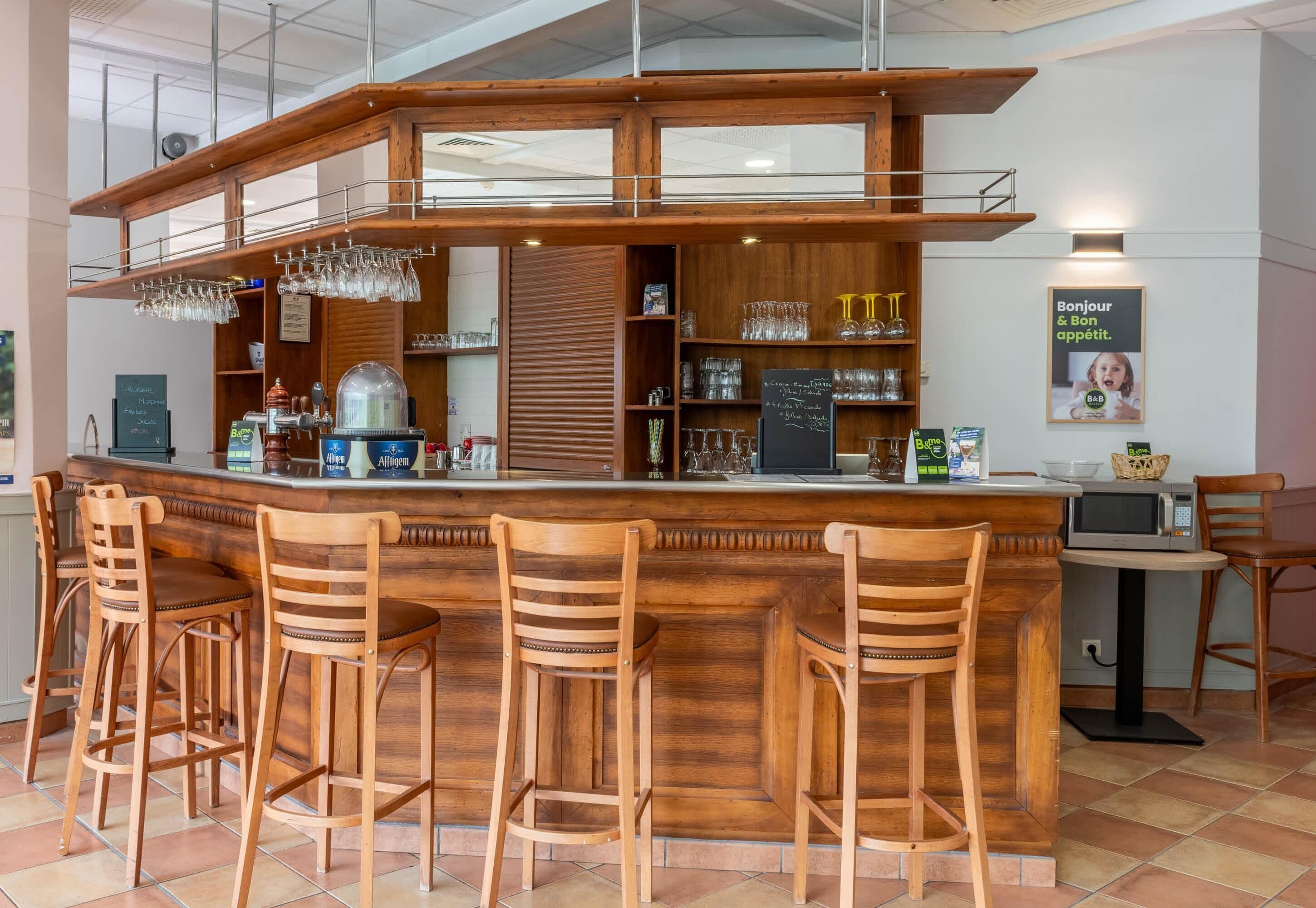 Bar (en la propiedad)