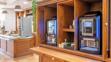 Daily buffet breakfast (EUR 11.50 per person)