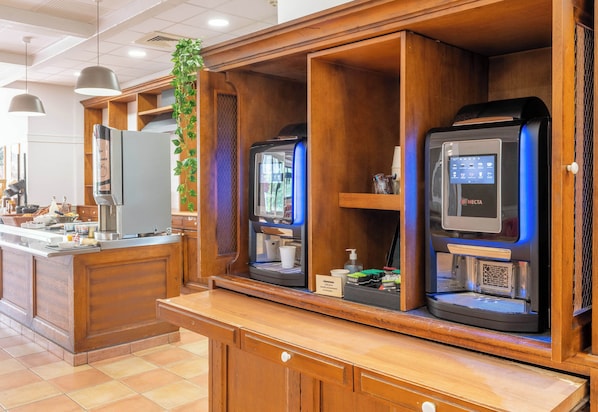 Daily buffet breakfast (EUR 11.50 per person)