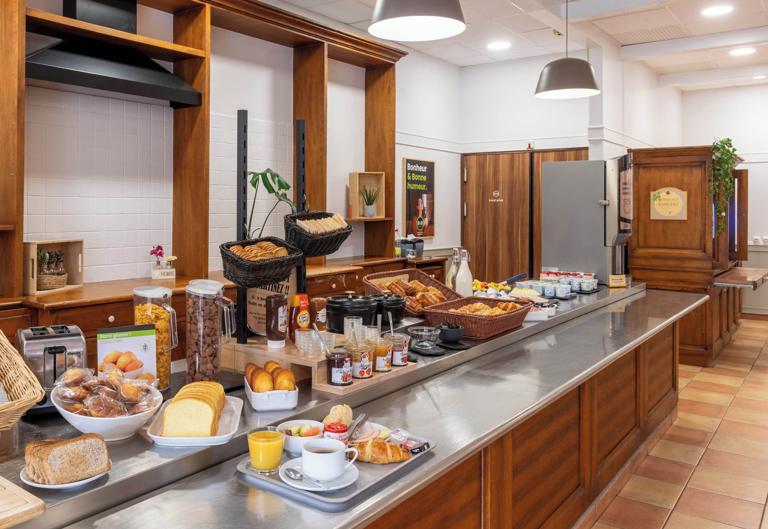 Desayuno buffet todos los días (con cargo)