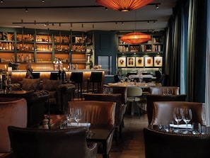 Breakfast, lunch, dinner served; international cuisine, garden views