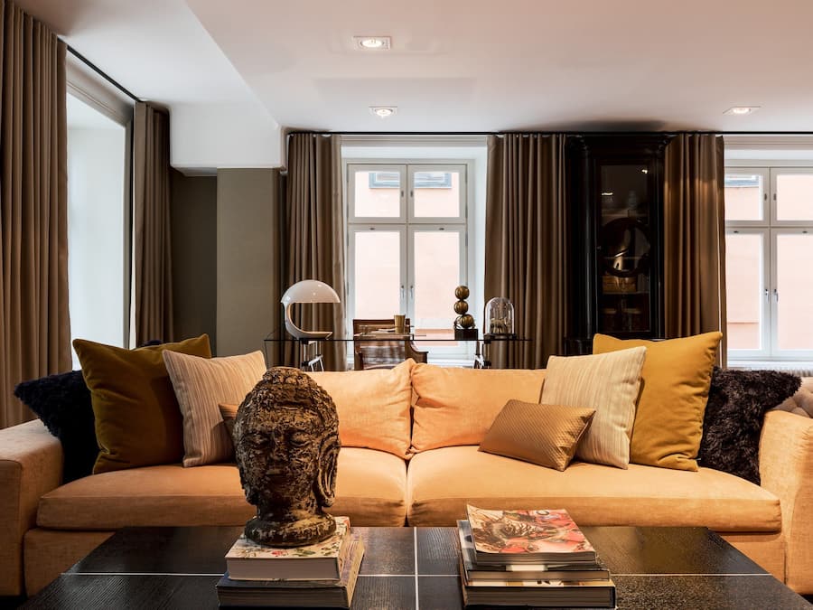 Large Street Room | Premium bedding, down comforters, minibar, in-room safe