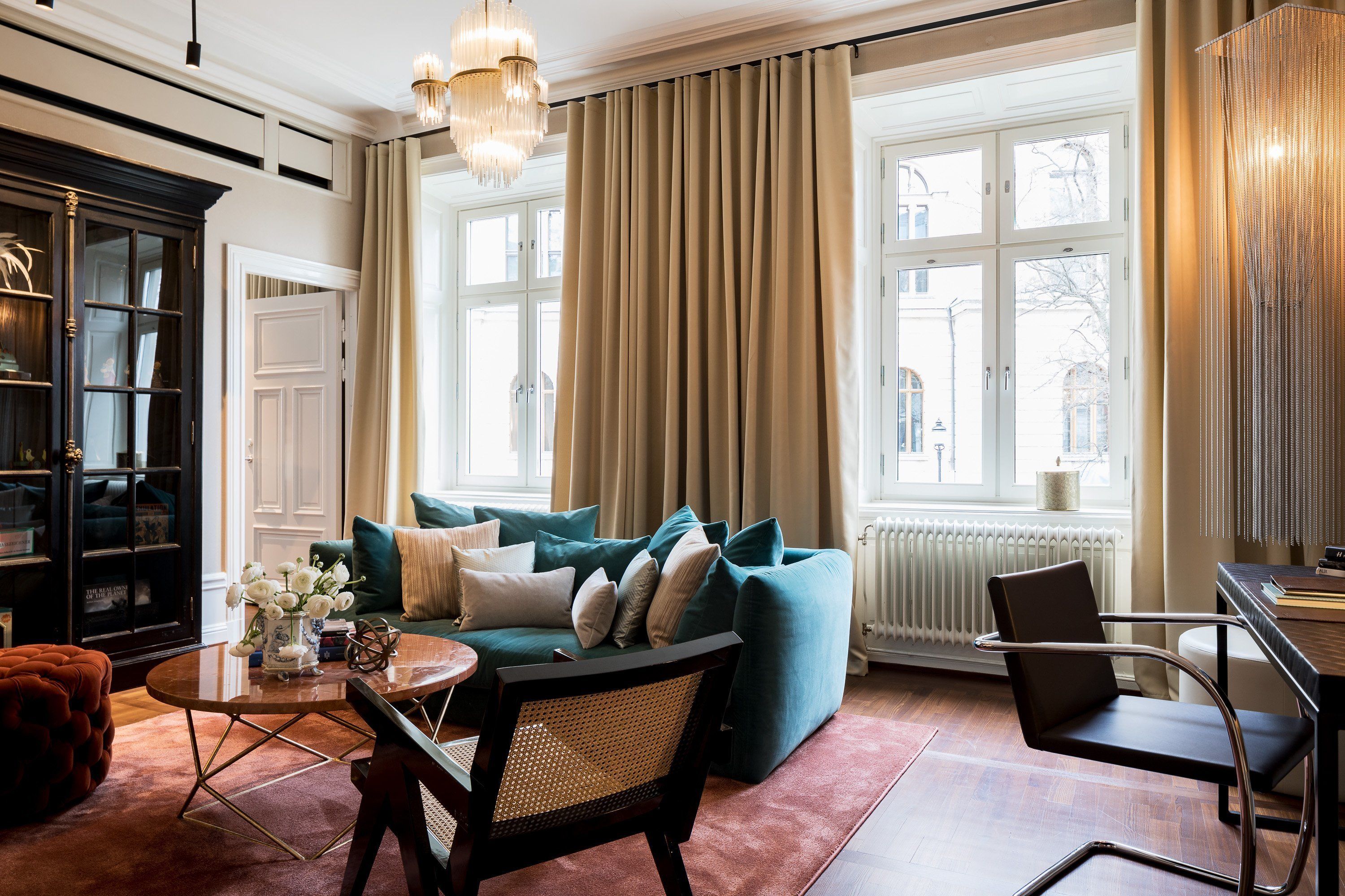 large king room | 1 bedroom, premium bedding, down duvets, minibar