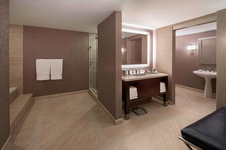 Marriott Downtown at CF Toronto Eaton Centre - Image 8