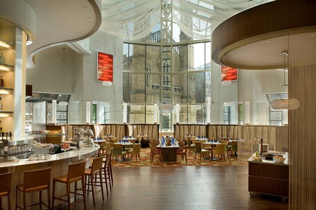 Marriott Downtown at CF Toronto Eaton Centre - Image 5