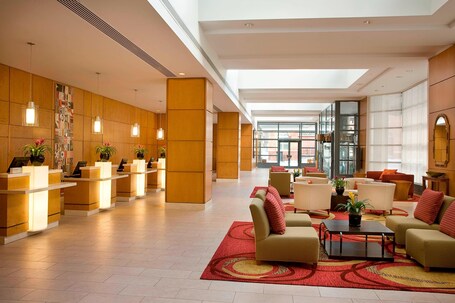 Marriott Downtown at CF Toronto Eaton Centre - Image 17