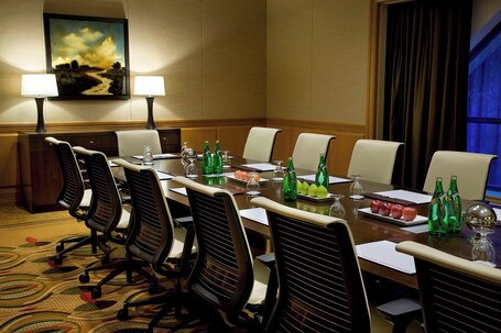Marriott Downtown at CF Toronto Eaton Centre - Image 31