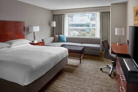 Marriott Downtown at CF Toronto Eaton Centre - Image 16