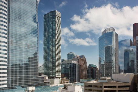 Marriott Downtown at CF Toronto Eaton Centre - Image 1