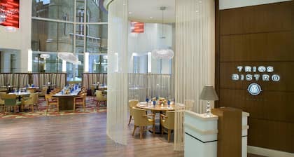Marriott Downtown at CF Toronto Eaton Centre