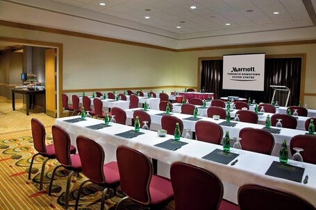 Marriott Downtown at CF Toronto Eaton Centre - Image 27