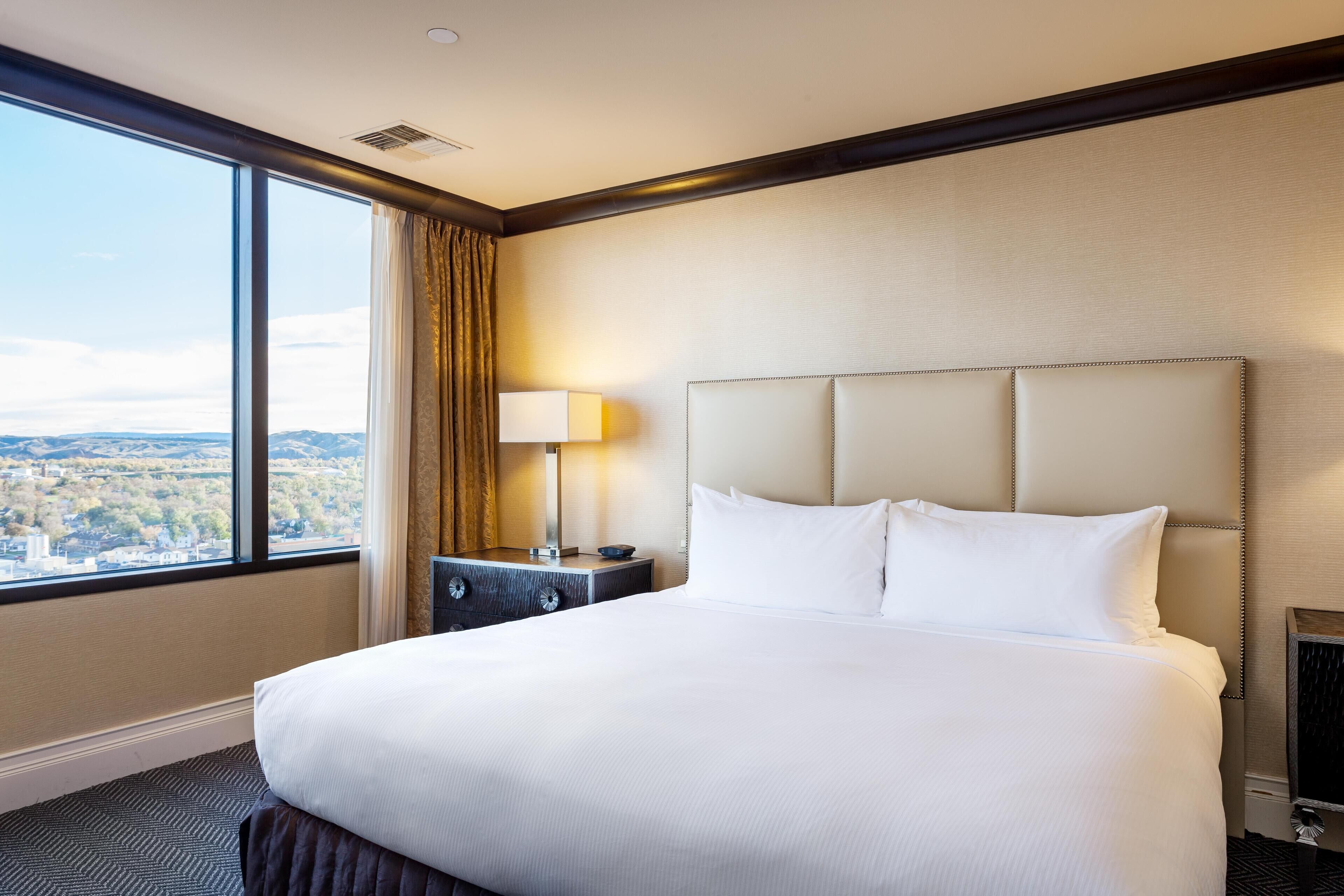 Egyptian cotton sheets, premium bedding, in-room safe, desk