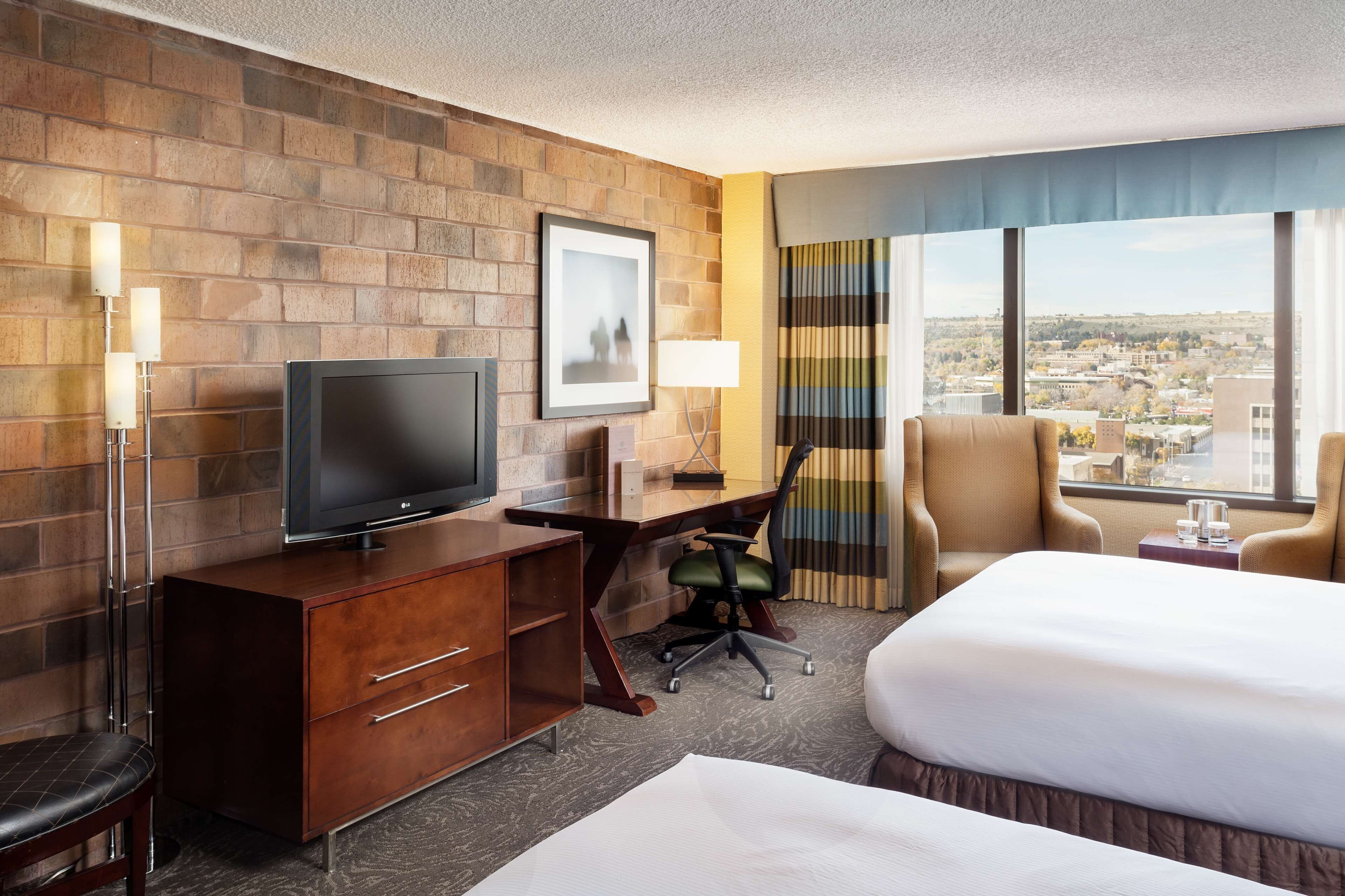 Egyptian cotton sheets, premium bedding, in-room safe, desk