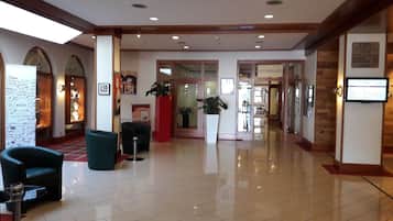 Lobby-Lounge