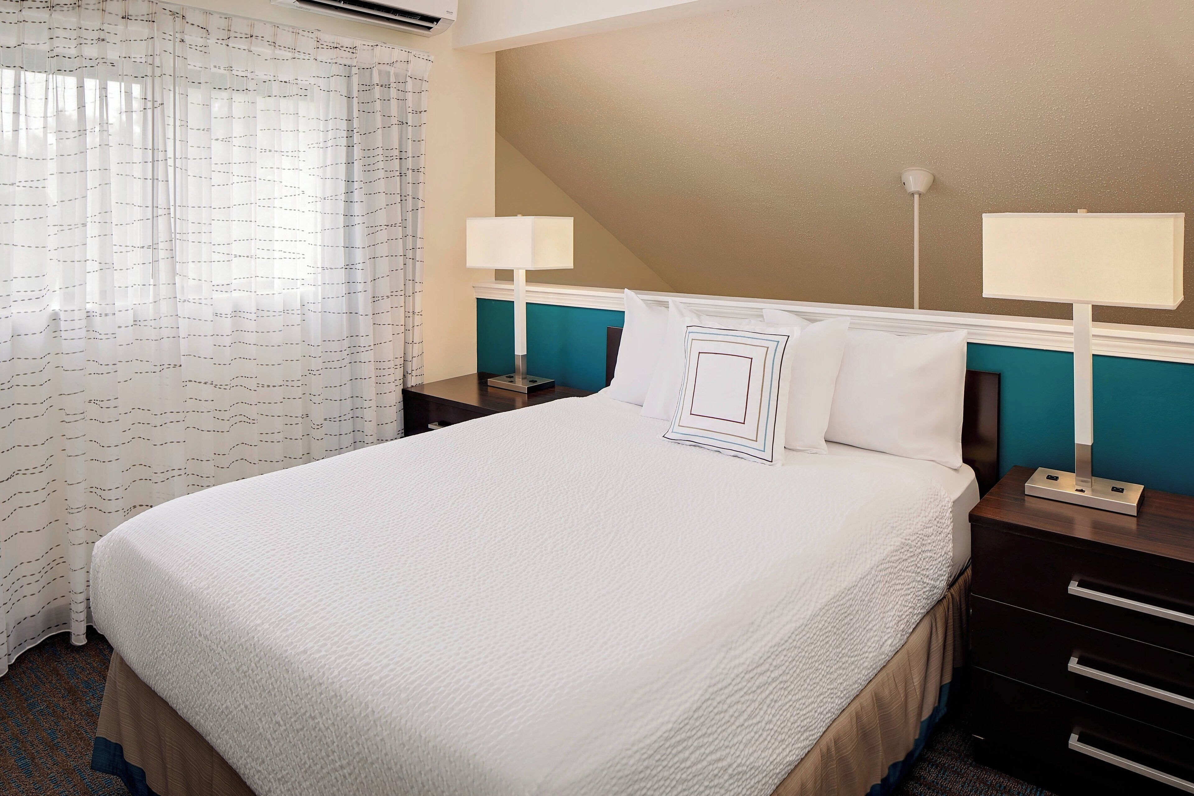suite, 2 bedrooms (bi-level) | premium bedding, in-room safe, individually decorated