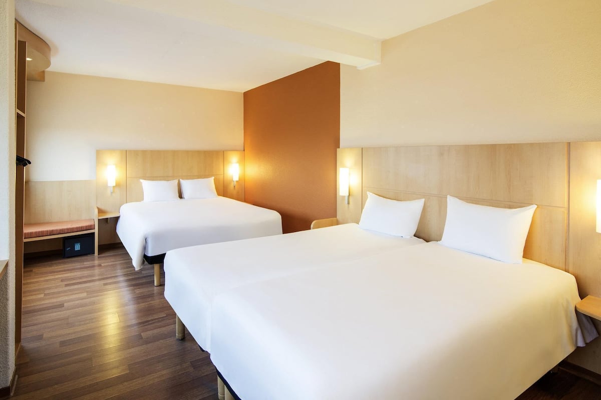 Quadruple Room | In-room safe, desk, laptop workspace, blackout curtains