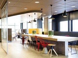 Sala de estar en el lobby