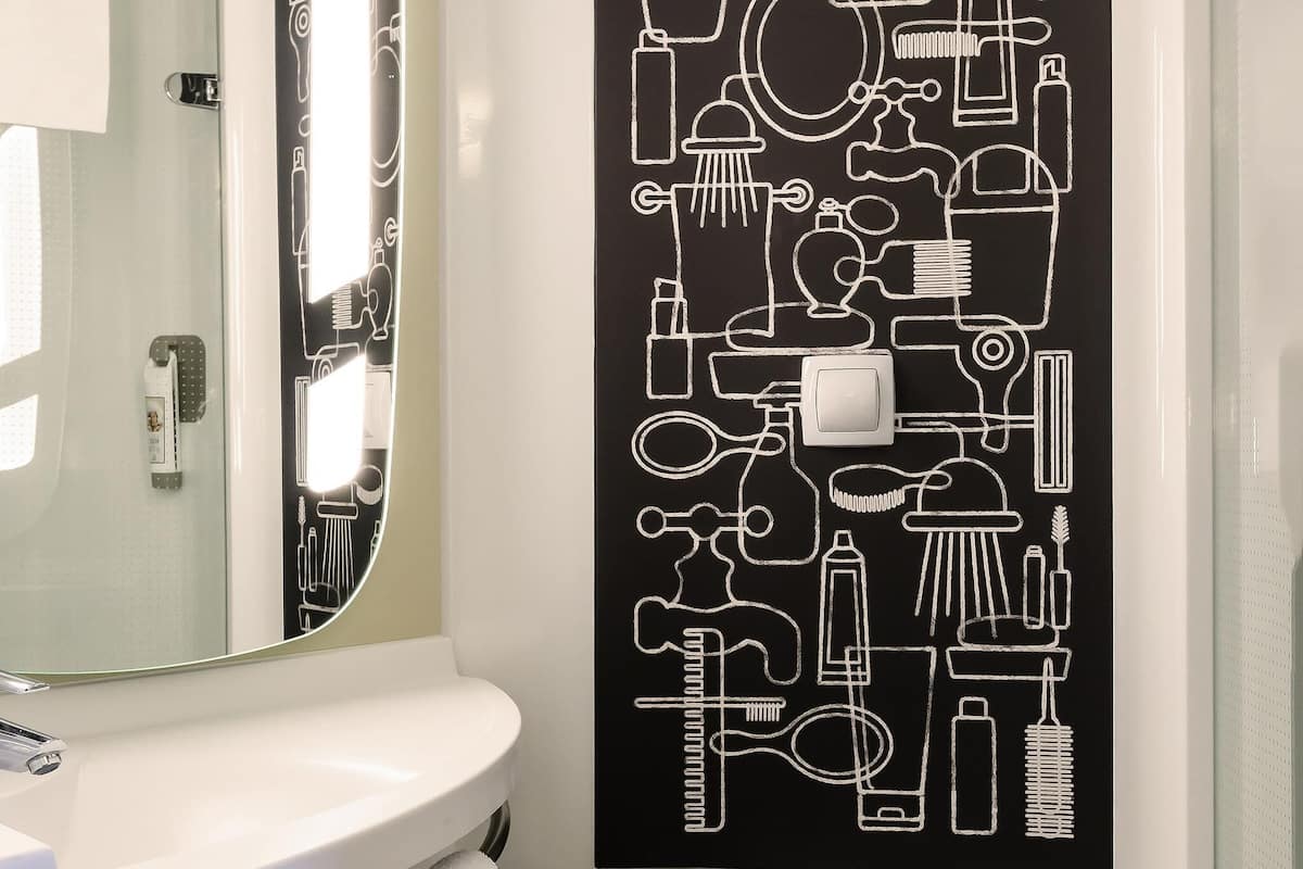 Superior Room, 1 Double Bed with Sofa bed | In-room safe, desk, laptop workspace, blackout drapes